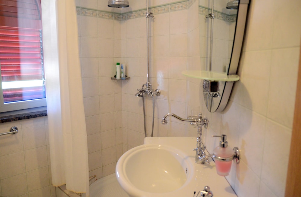 Deluxe Studio Suite, Balcony, Garden Area photo 2