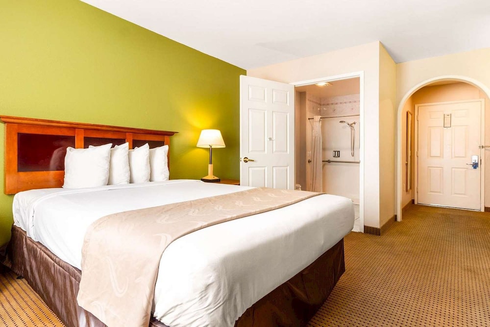 Standard Room photo 2