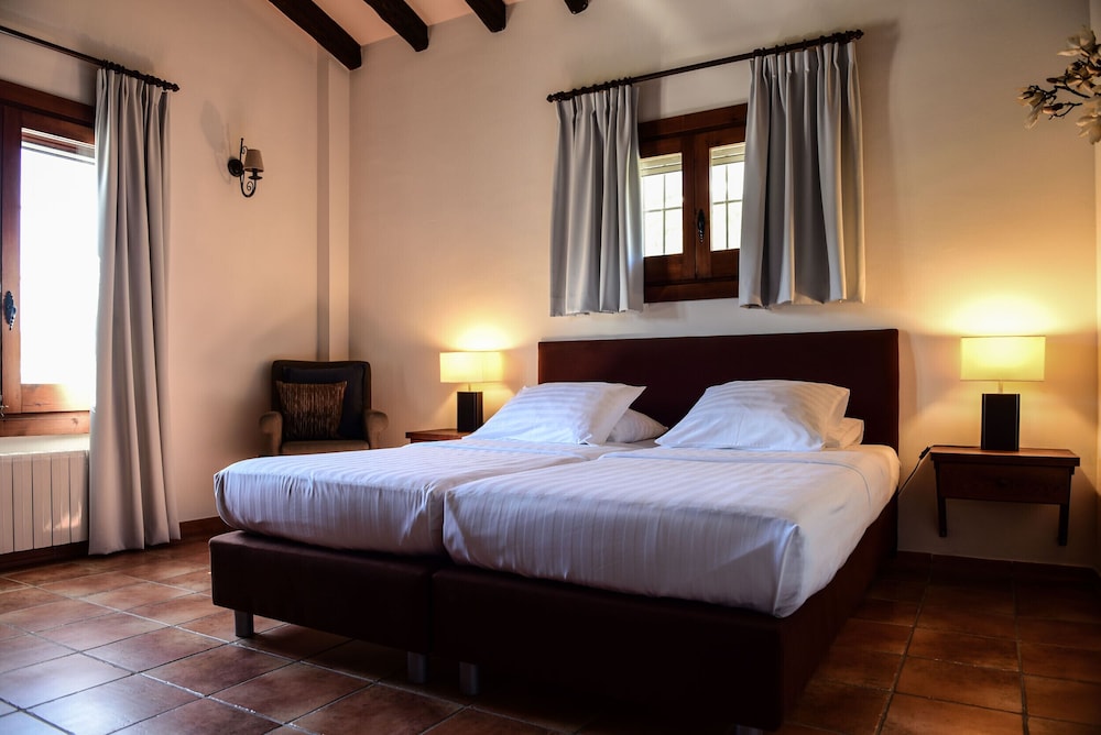 Villa, 6 Bedrooms, Private Pool, Mountain View photo 2
