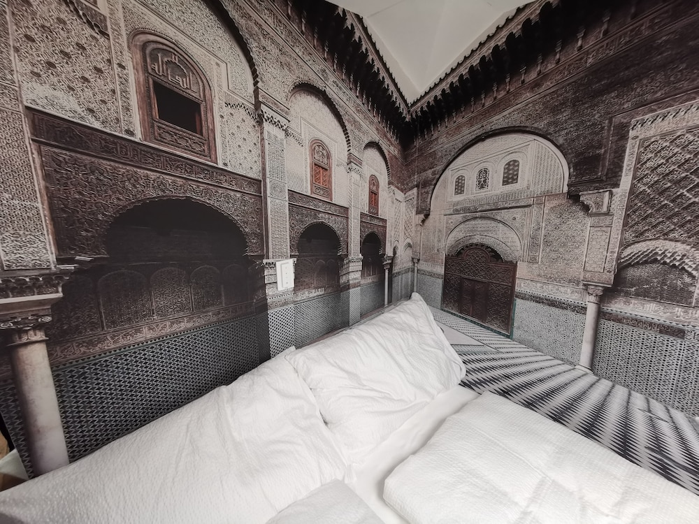 Orientalischer Hinterhof (Balcony) - Photo 1