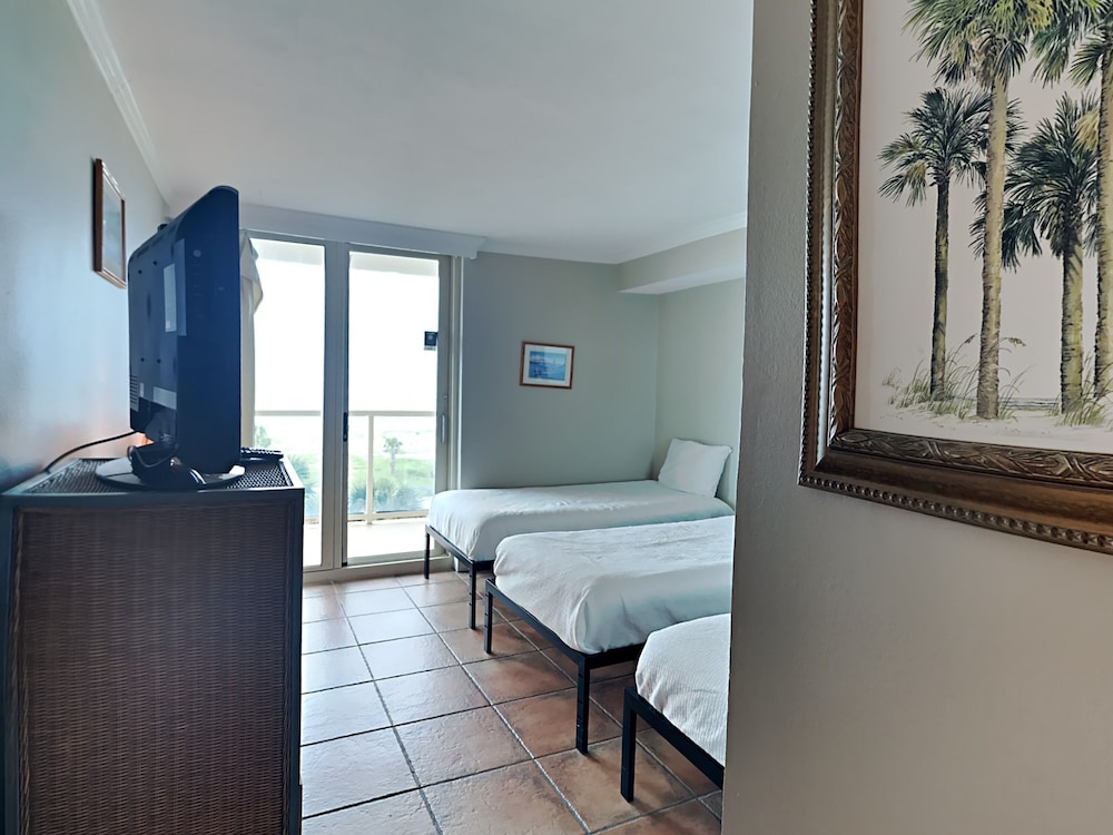 Condo, Multiple Beds, Balcony, Ocean View (#5E - No Pets) photo 2