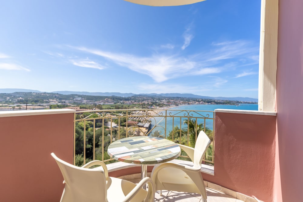 Standard Double Room, 1 Bedroom, Partial Sea View, photo 6