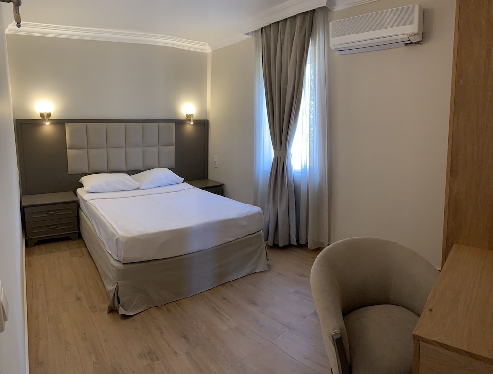 Superior Suite - Photo 3