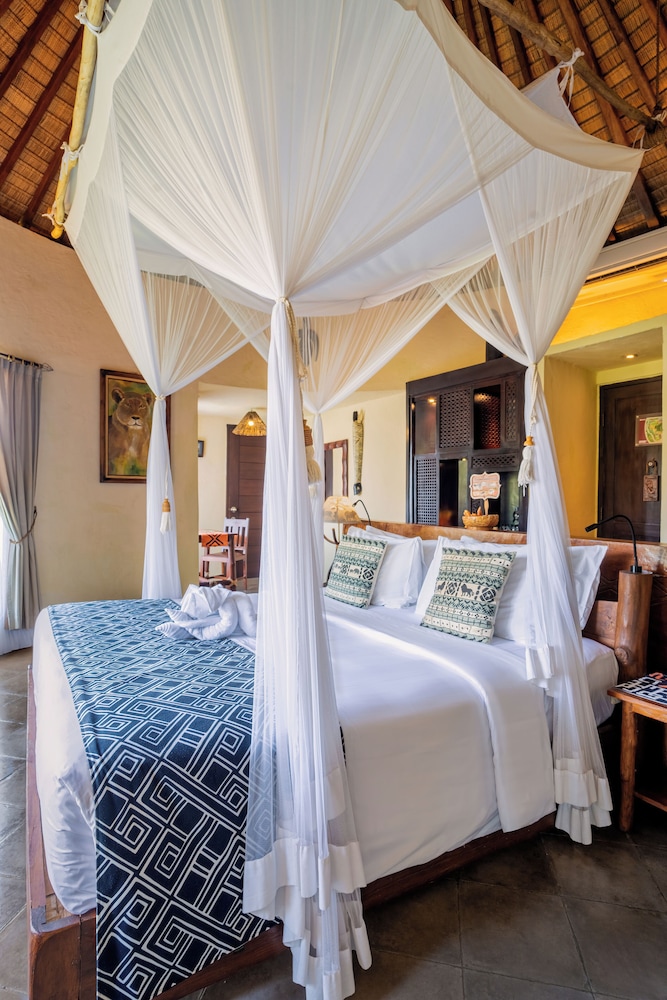 Twiga Deluxe Double Room + Bali Safari Entrance & Safari Journey photo 3