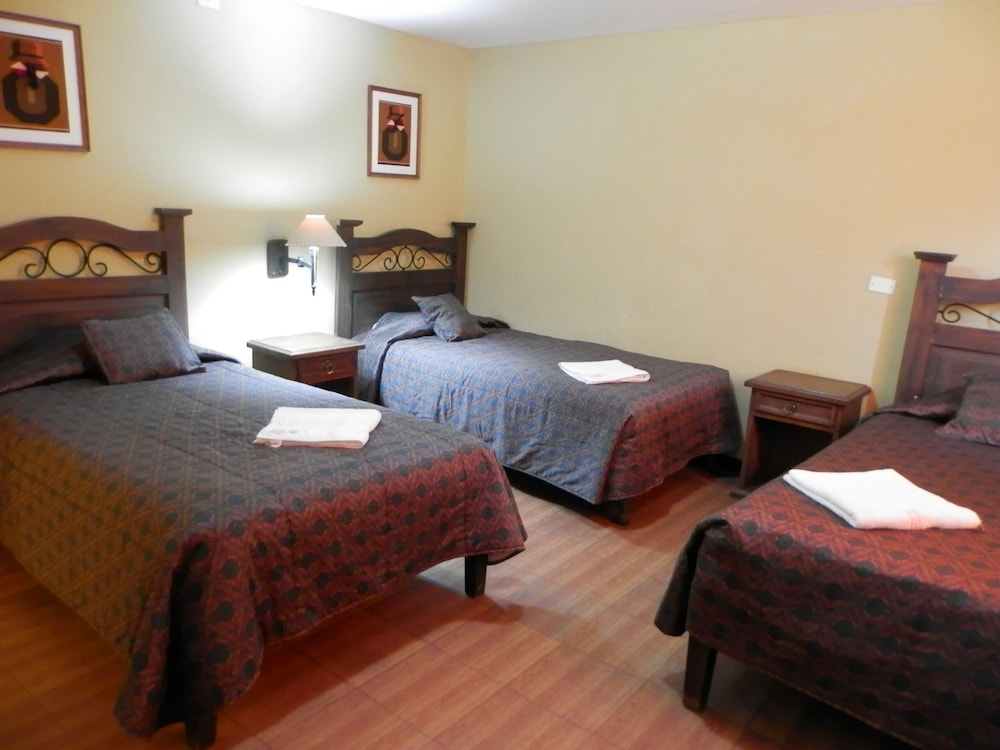 Classic Triple Room photo 2