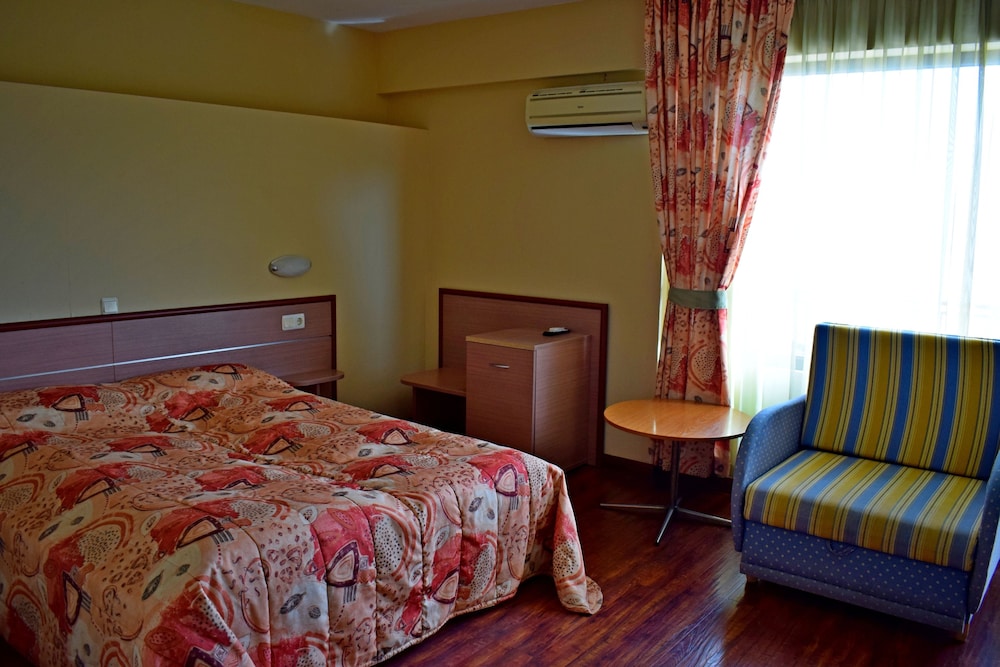 Standard Twin Room, Garden View photo 2