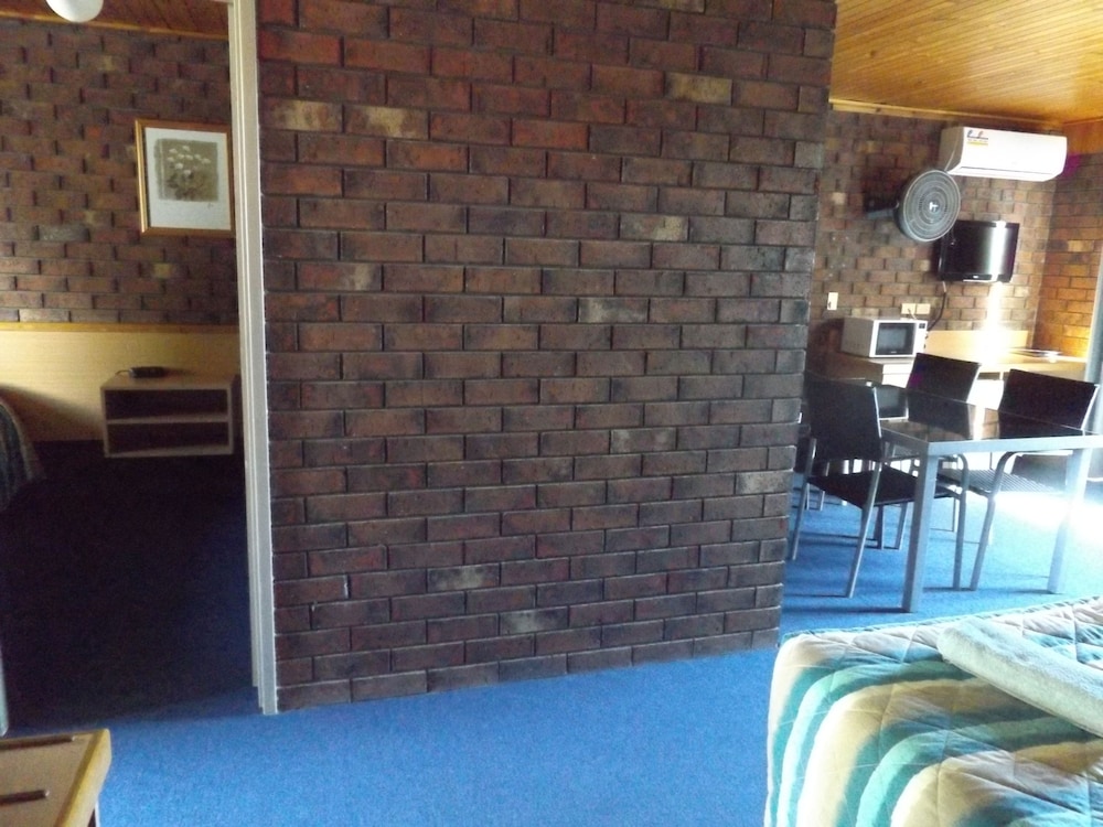 Family Suite, 2 Bedrooms, Non Smoking (Extra Large Family Unit) photo 3