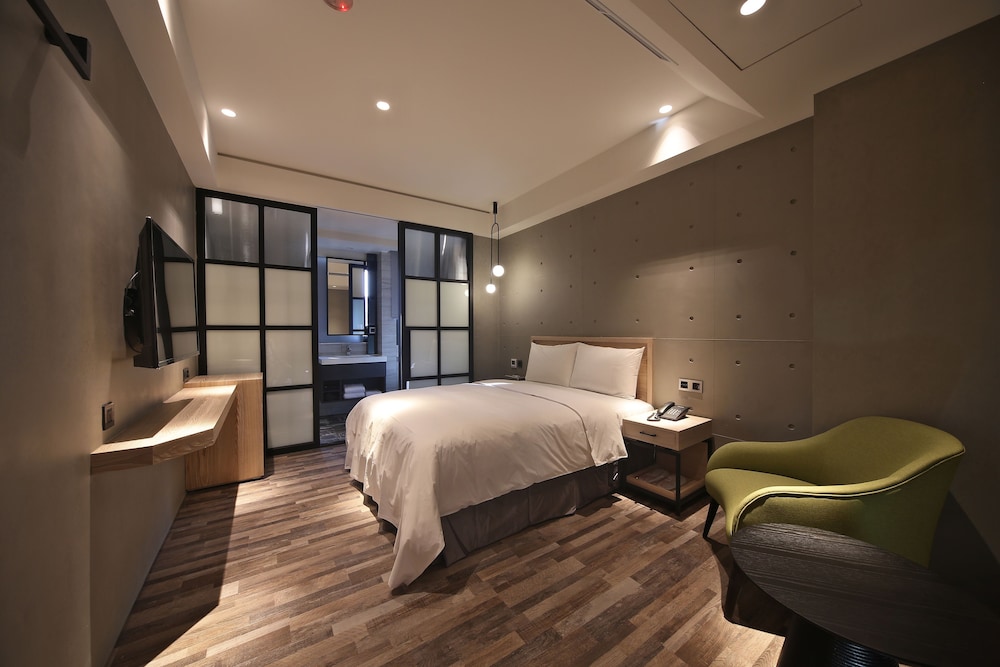 Classic Double Room - Photo 9
