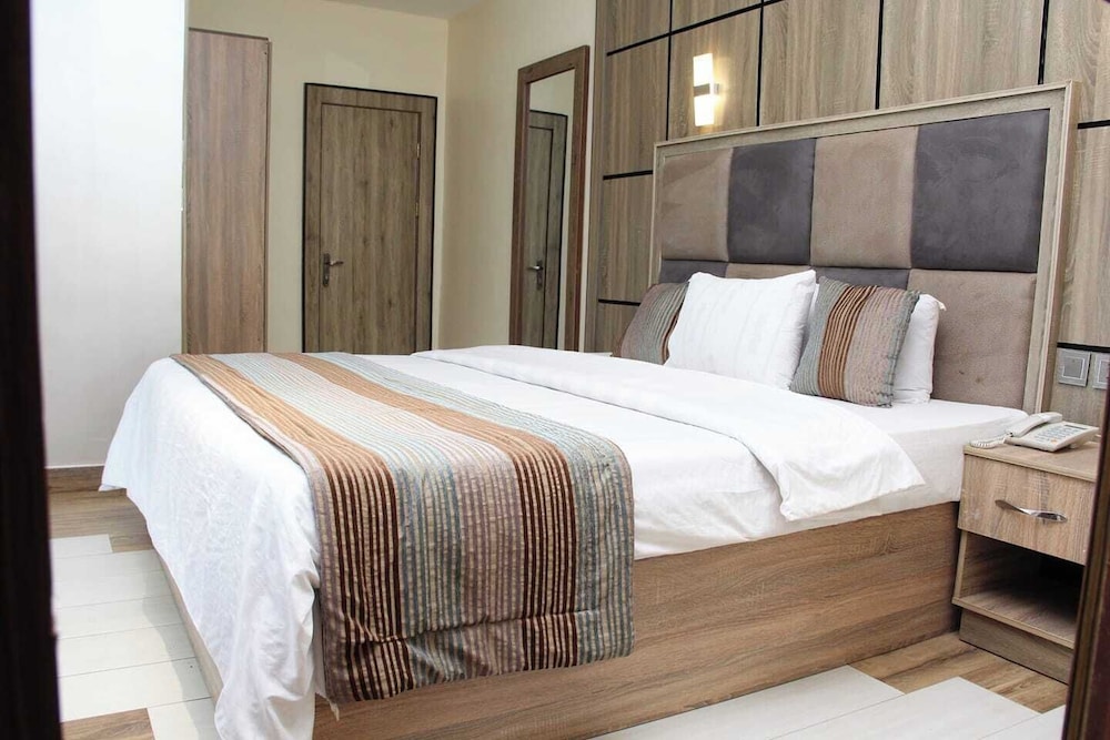 Deluxe Room, Balcony, City View