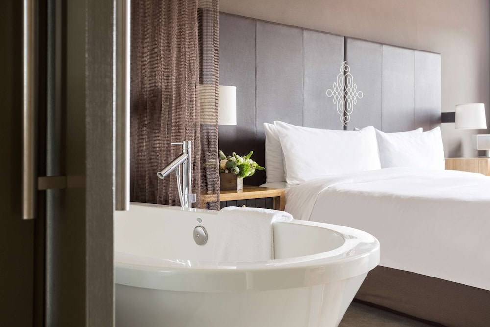 Andaz, Junior Suite - Photo 1