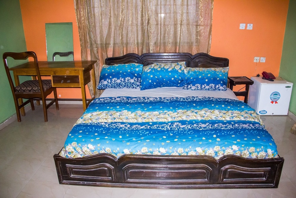 Standard Room photo 2