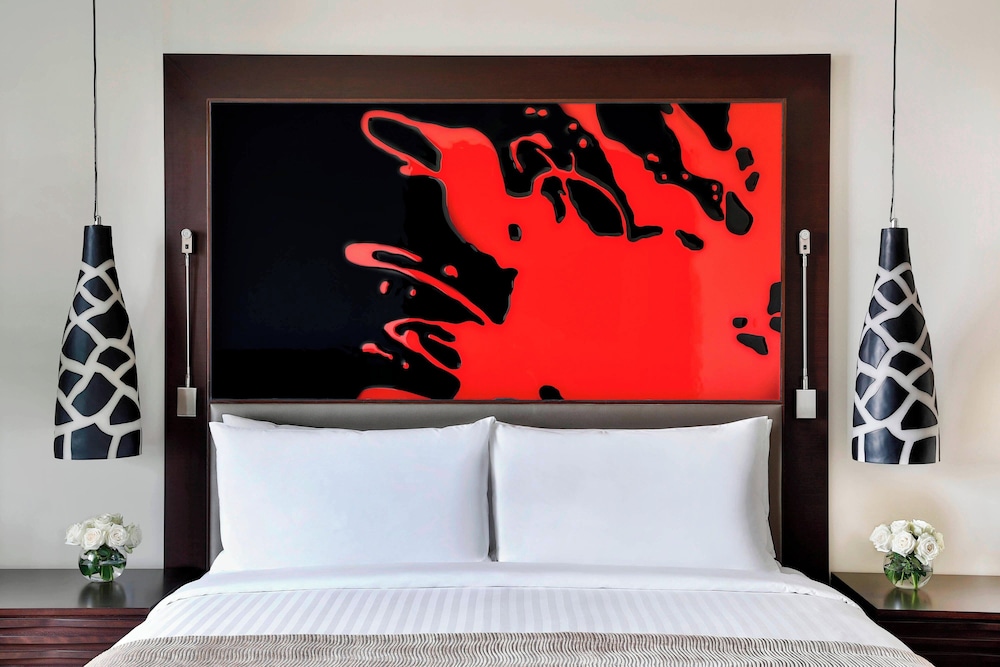 Junior Suite, 1 King Bed, Balcony