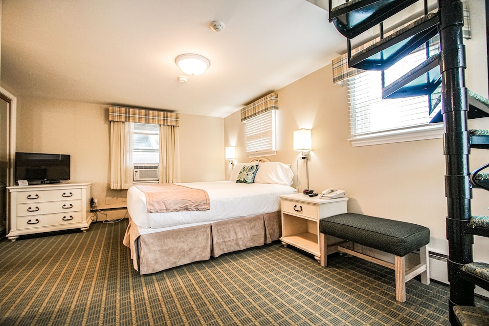 Traditional Townhome, 1 King Bed with Sofa bed photo 3