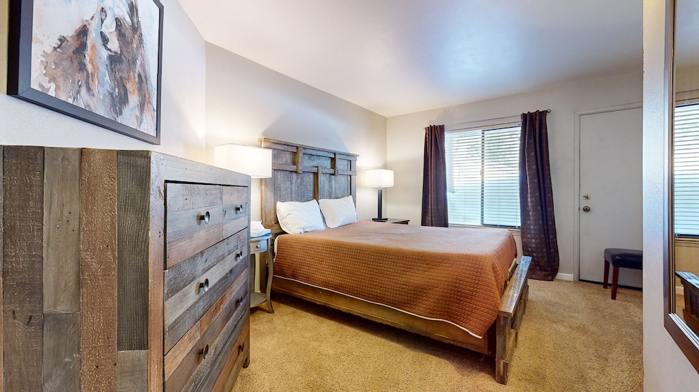 Condo, Multiple Beds, Patio, Mountain View (Sherwin Villas Retreat) photo 1