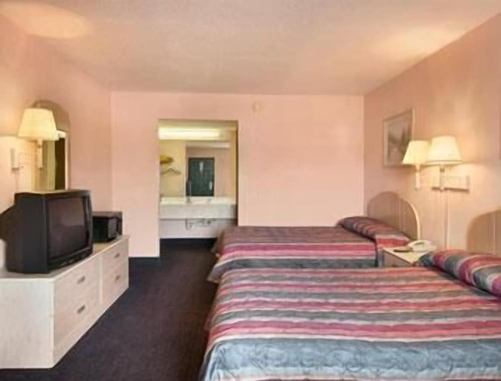 Double Room, 2 Double Beds - Photo 2