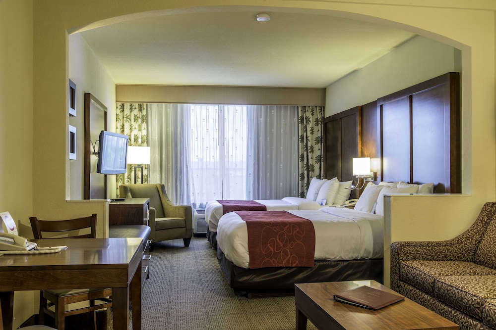 Suite, 2 Queen Beds, Non Smoking - Photo 9