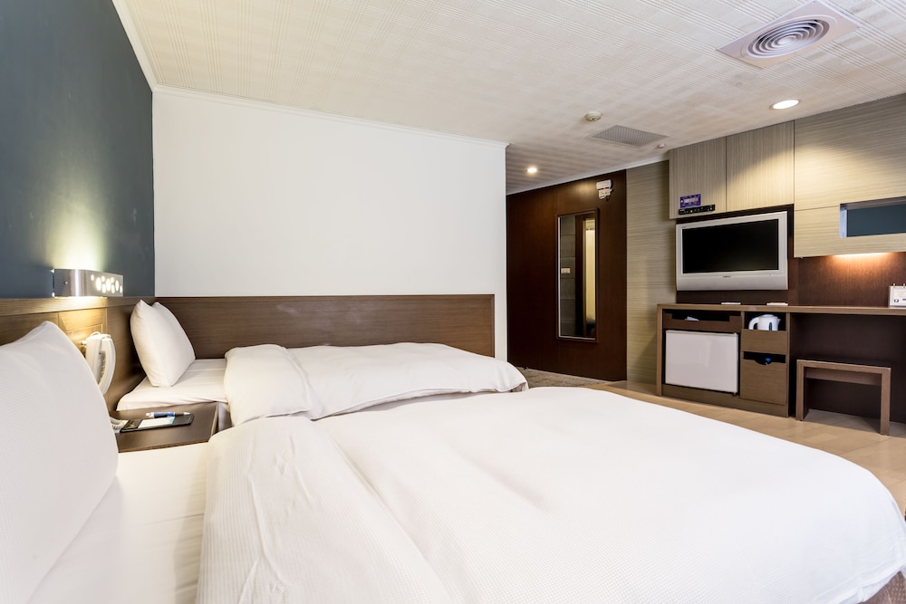 Standard Twin Room, Non Smoking photo 2