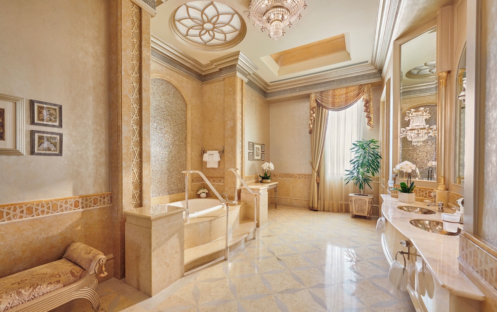 Suite, 3 Bedrooms (Palace) — photo 7