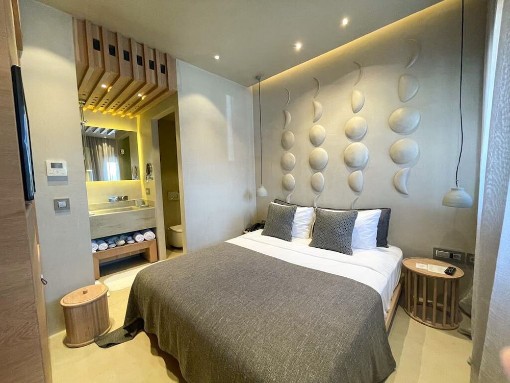 Standard Room - Photo 1