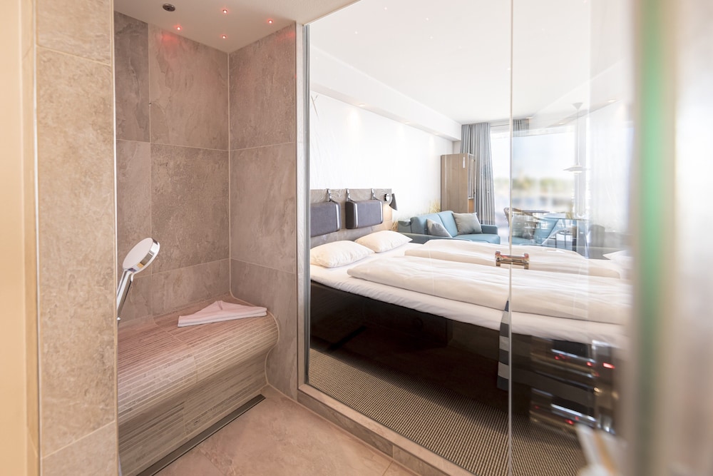 Comfort Double Room, Balcony, Sea View photo 2