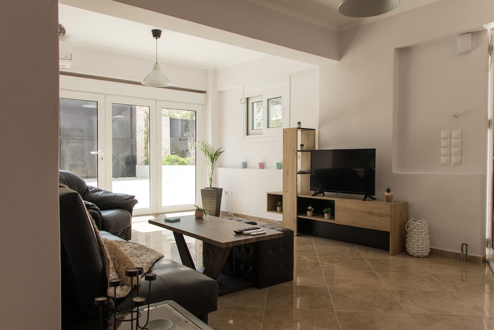 Apartment photo 1