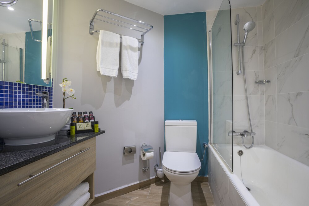 Standard Double or Twin Room, Sea View - Photo 2