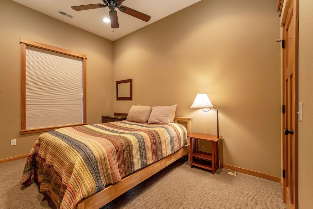 House, 3 Bedrooms photo 1