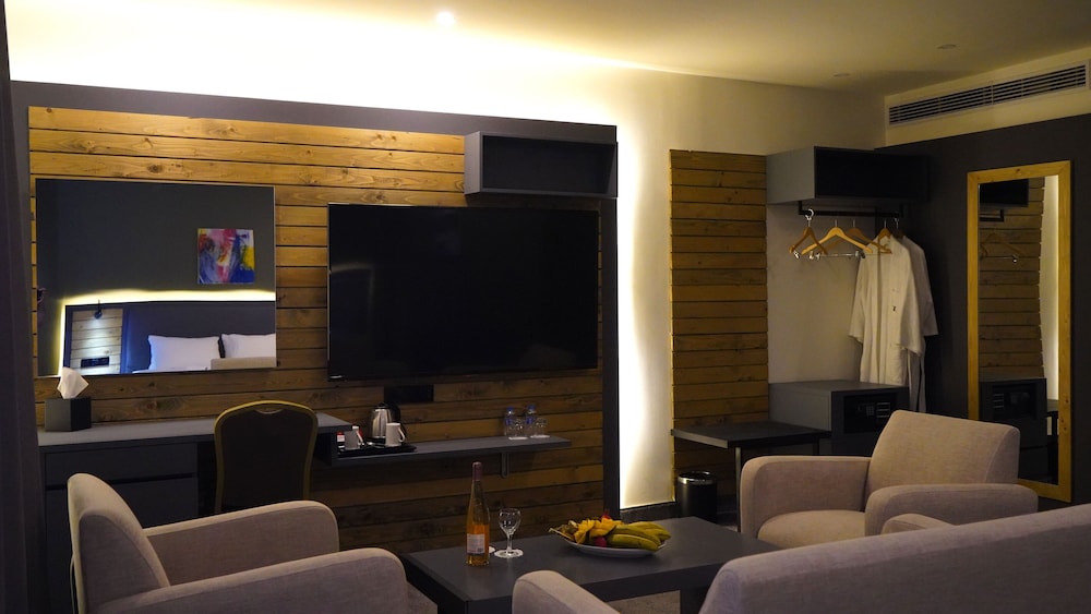 Junior Suite - Photo 6
