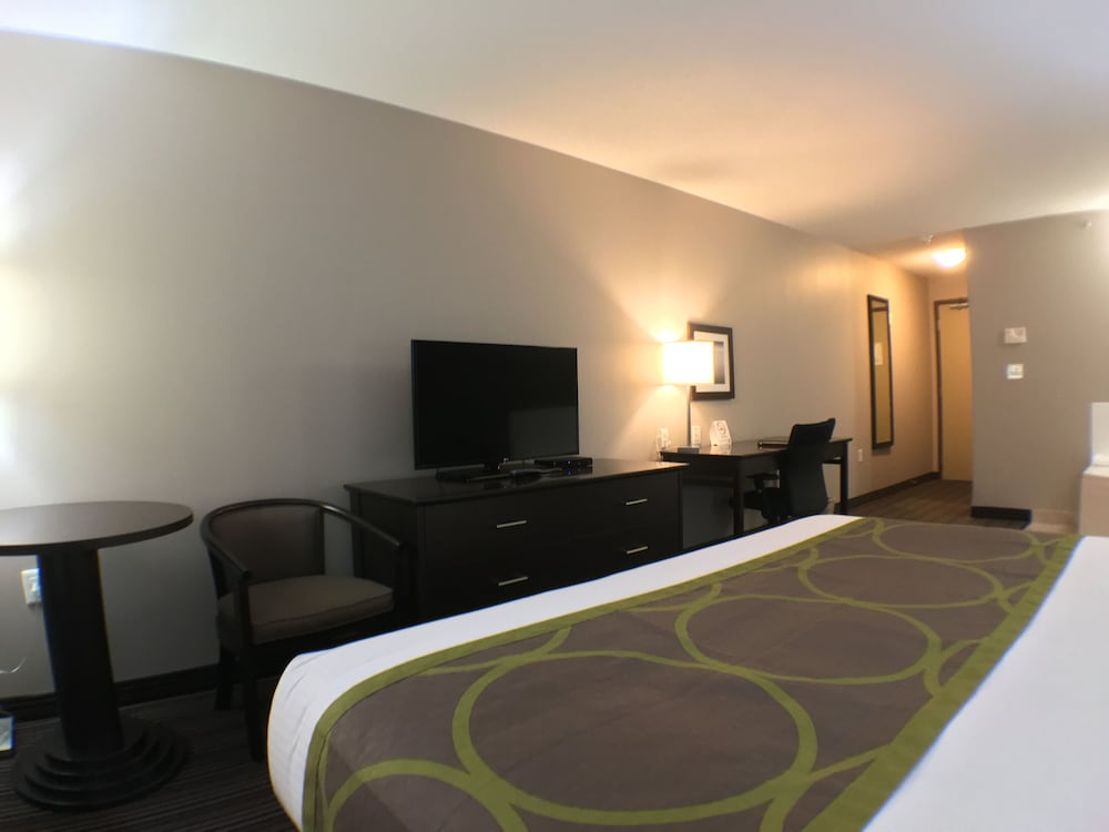 Suite, 1 King Bed, Jetted Tub - Photo 2