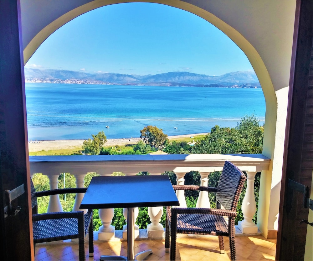 Studio, Sea View