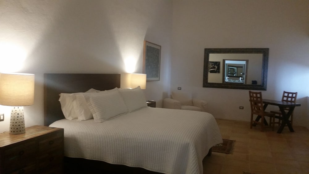 Superior Room, Bathtub - Photo 1