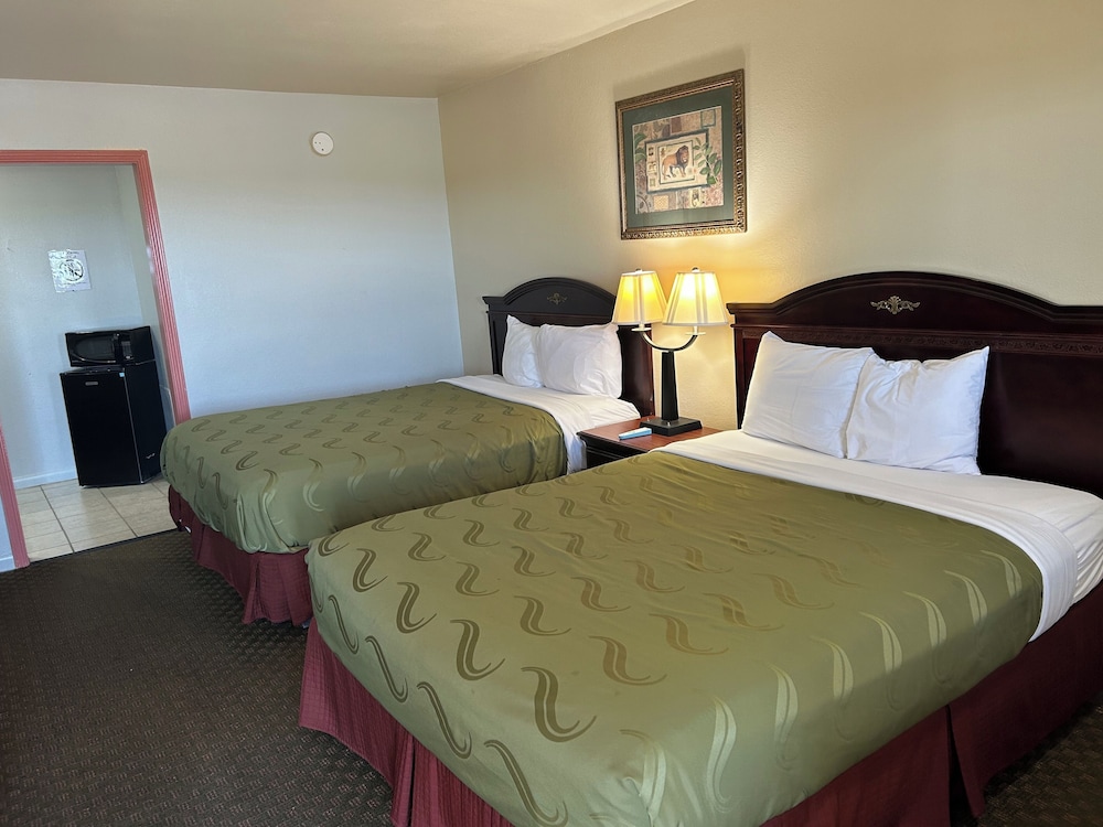 Deluxe Double Room, 2 Double Beds photo 2