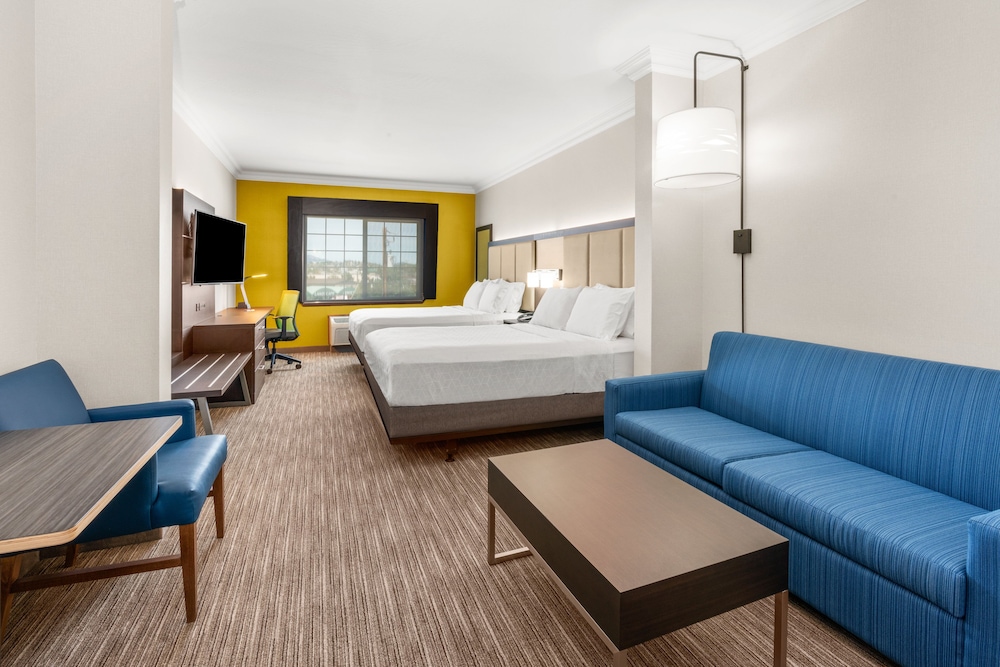 Suite, 2 Queen Beds (No Pets Allowed) - Photo 3