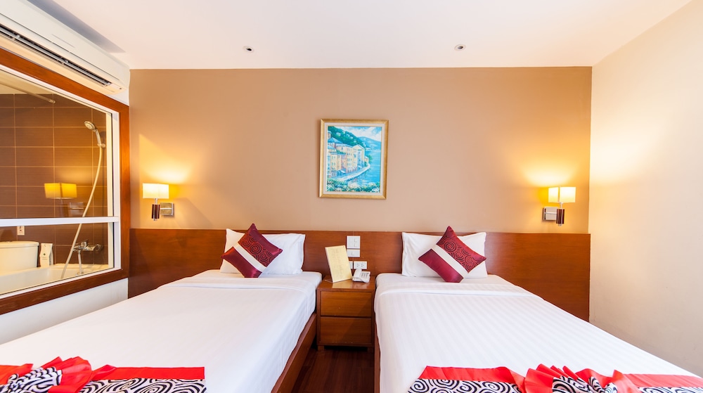 Standard Twin Room, 2 Twin Beds photo 3
