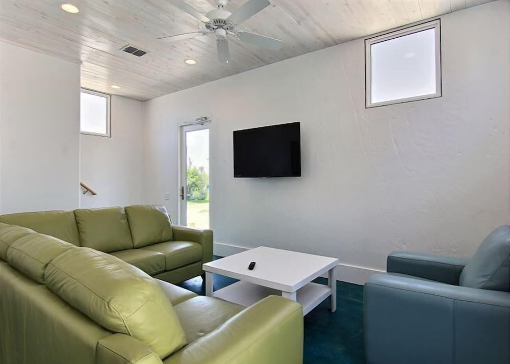 House, 4 Bedrooms, Terrace (Terrace Landing #2)