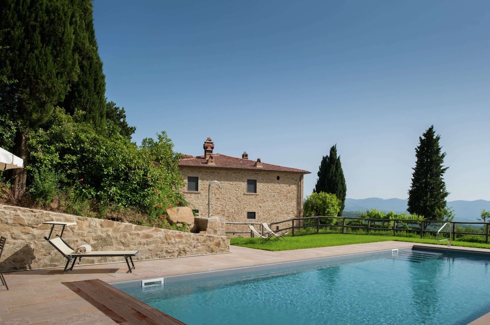 Villa photo 3