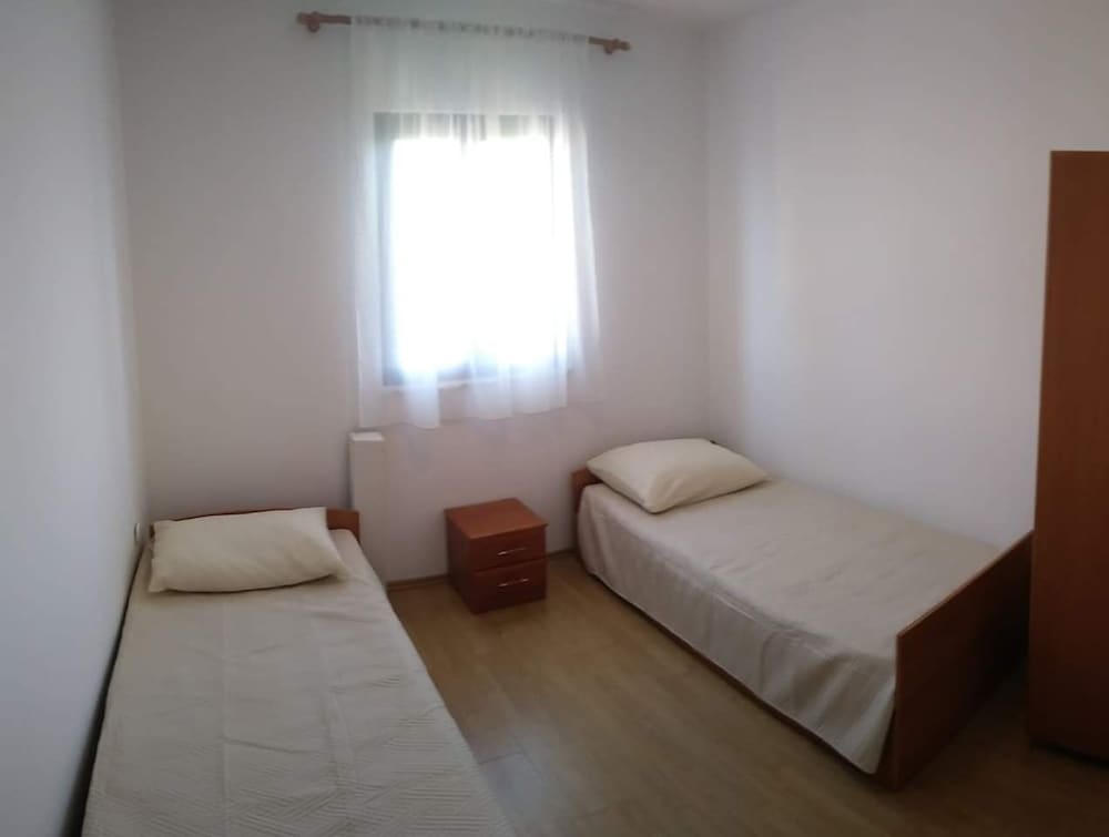 Apartment (Nenad - with pool - A2(4+2))