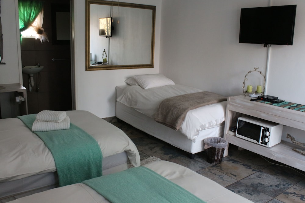 Peridot Room photo 3