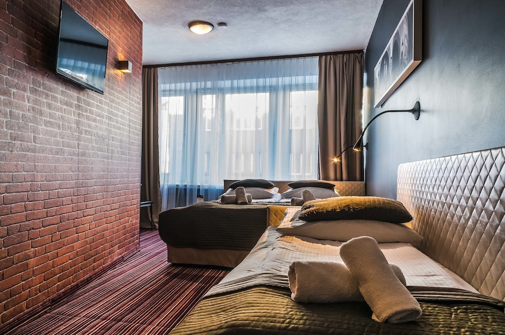 Triple Room - Photo 11