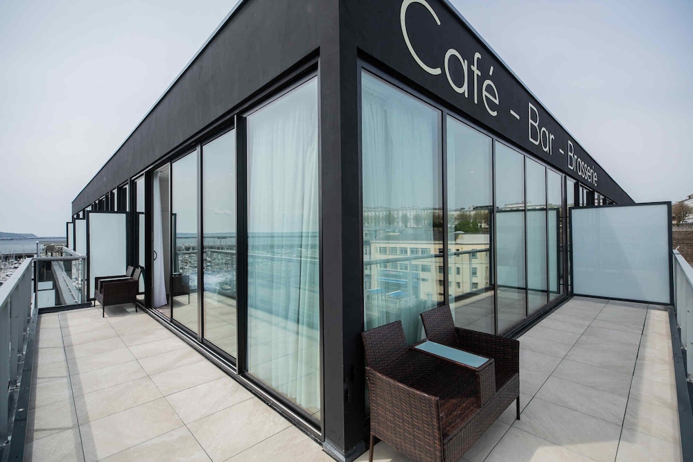 Suite, Sea View - Photo 2