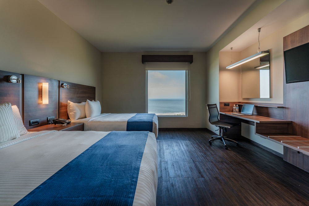 Standard Suite, 2 Double Beds photo 1