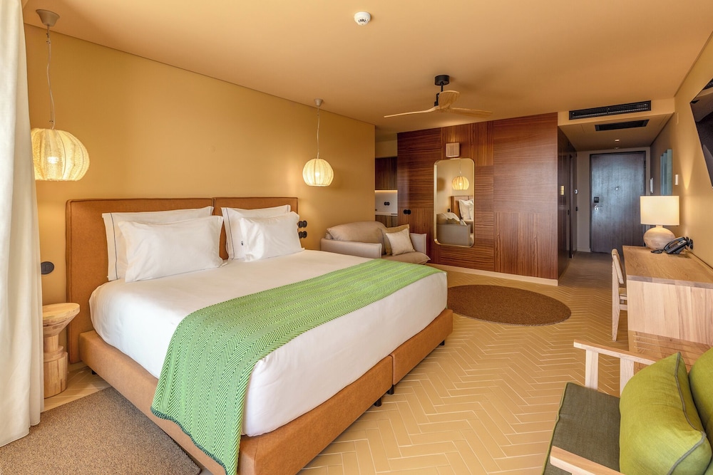 Available room
