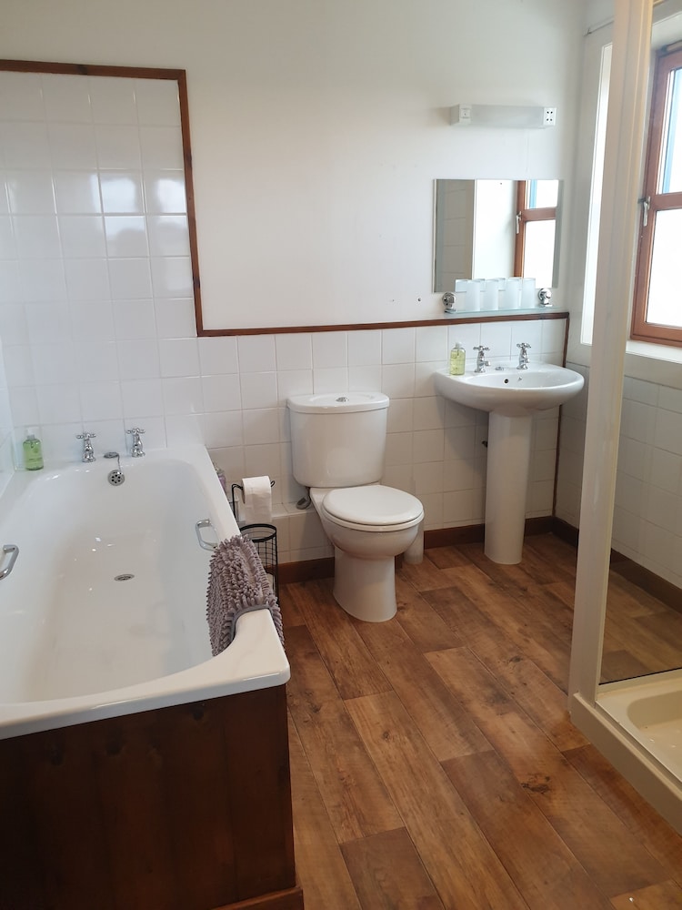 Standard Room, Lake View (Loch View Room 5)