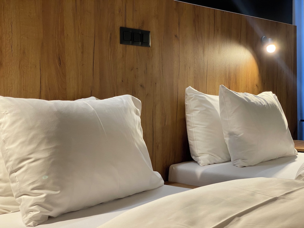 Executive Room, 1 King Bed - Photo 6
