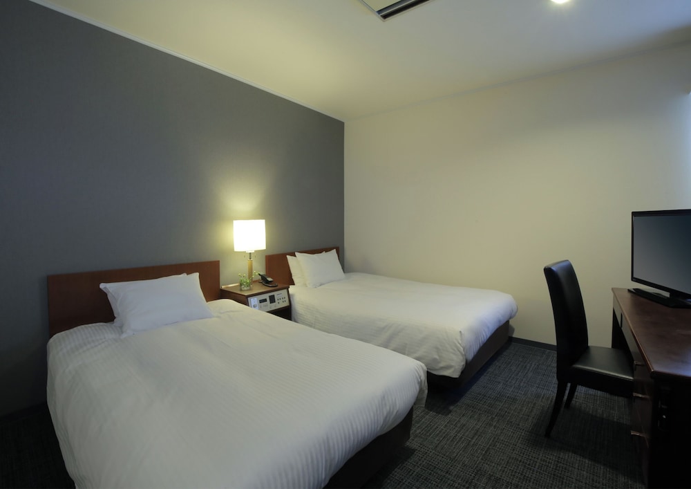 Standard Twin Room, 2 Bedrooms, Smoking photo 1
