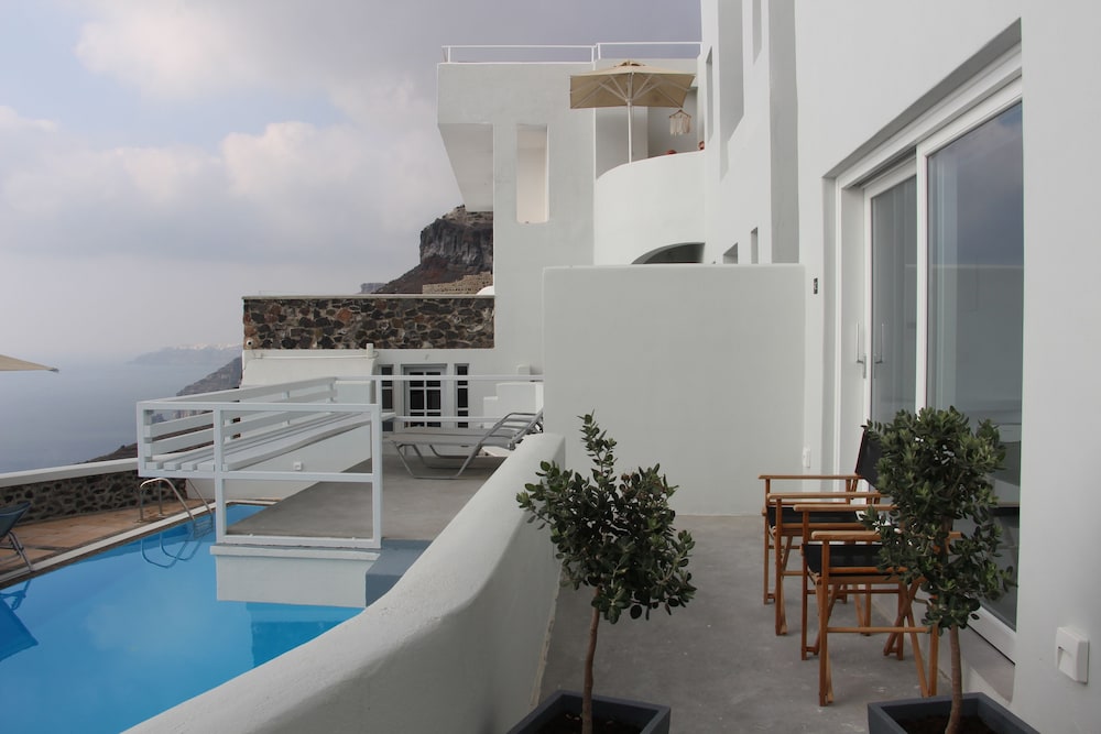 Suite, Pool View (Caldera View) - Photo 7
