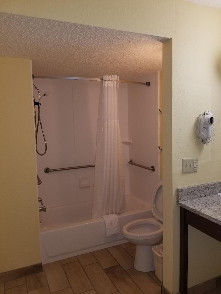 Room, 2 Double Beds, Accessible, Non Smoking - Photo 4