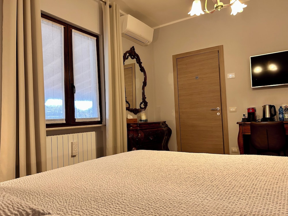 Standard Room, Non Smoking, Ensuite photo 3