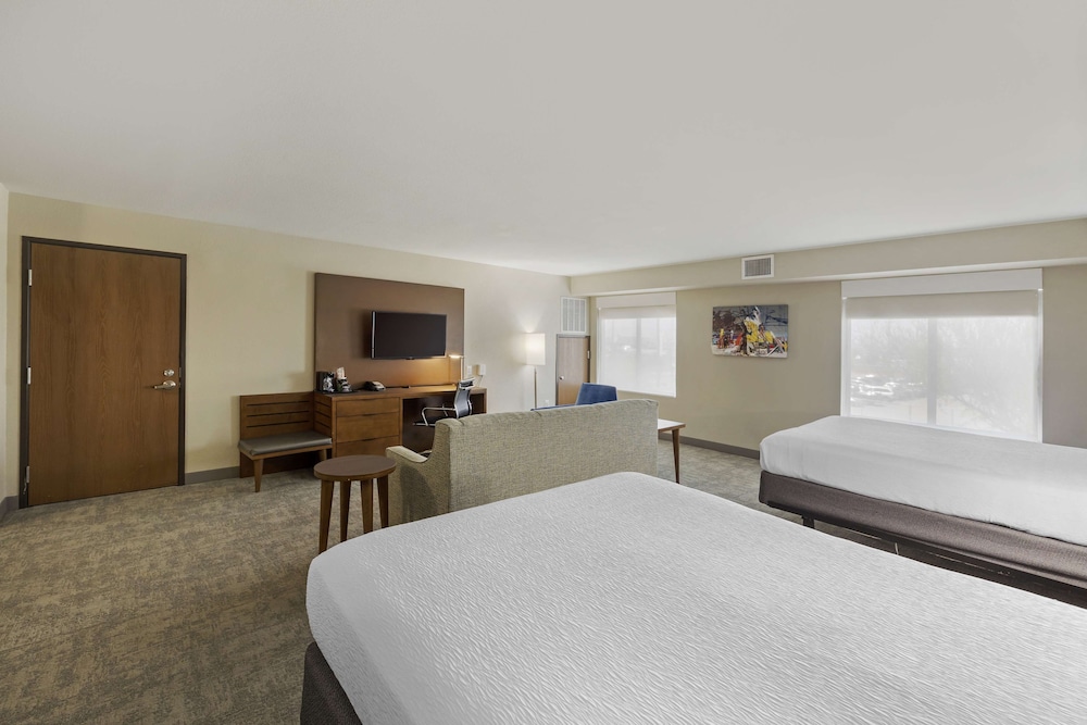 Suite, 2 Queen Beds, Accessible, Refrigerator & Microwave (Walk-in Shower, Single Sofabed)