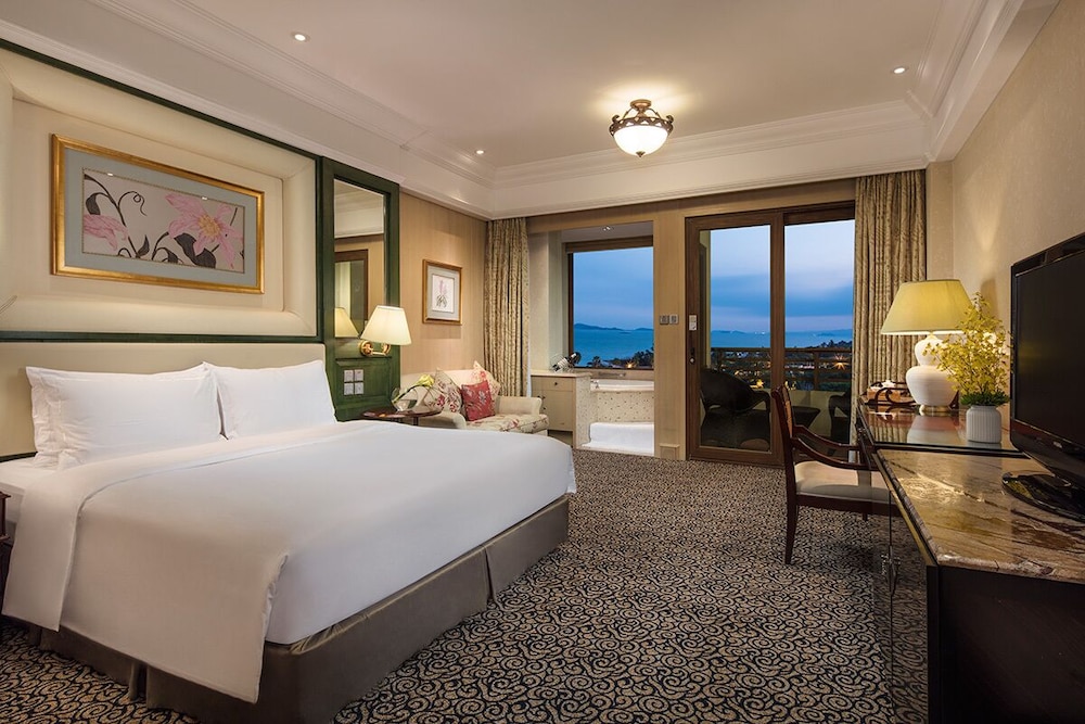 Executive Sea View King-size Room